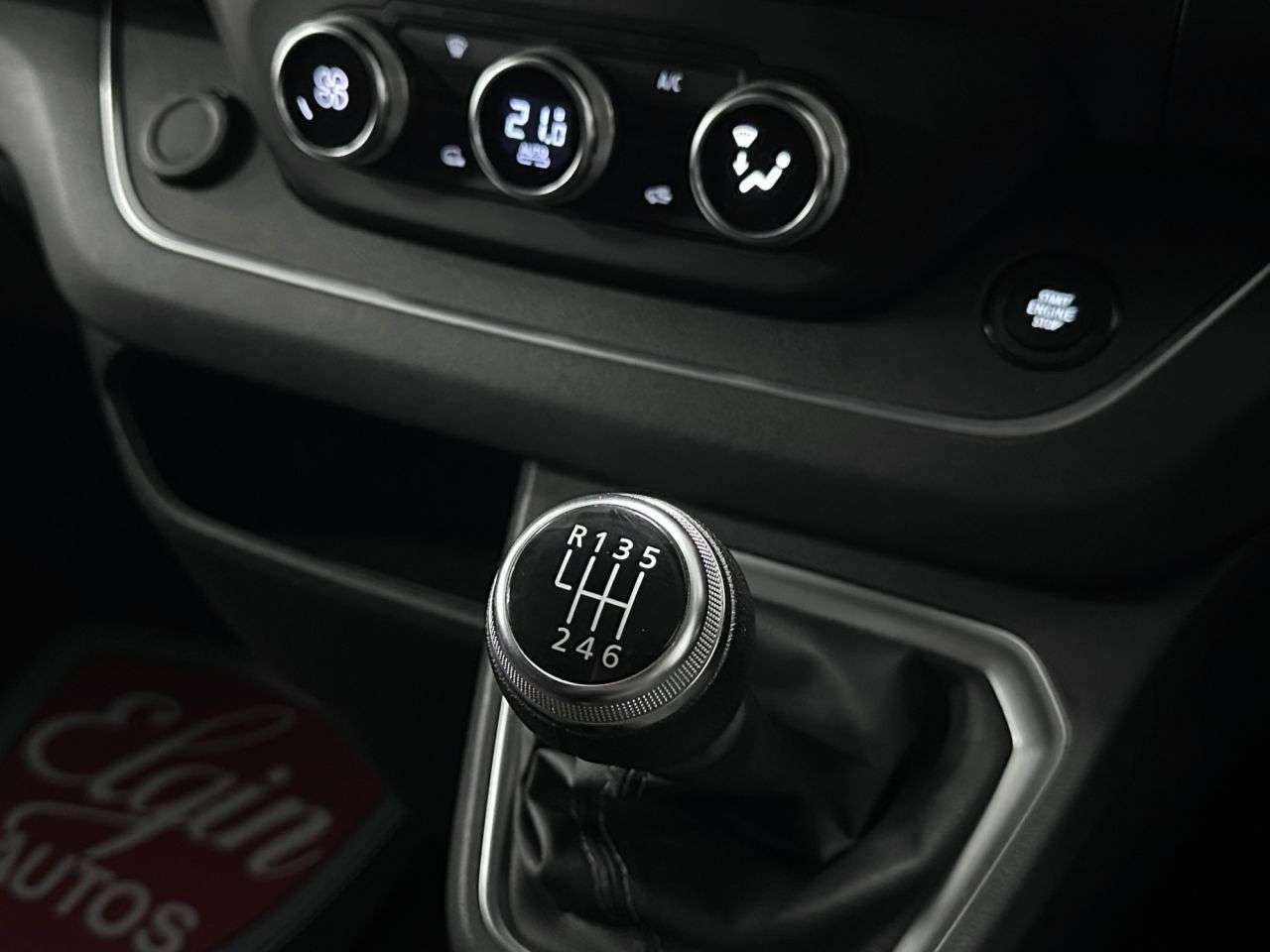 2022 RENAULT TRAFIC 2022 RENAULT TRAFIC