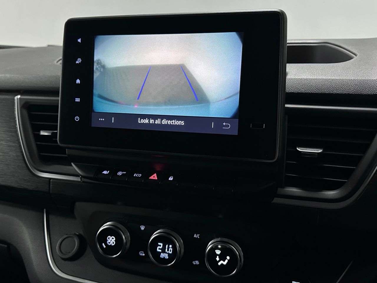 2022 RENAULT TRAFIC 2022 RENAULT TRAFIC