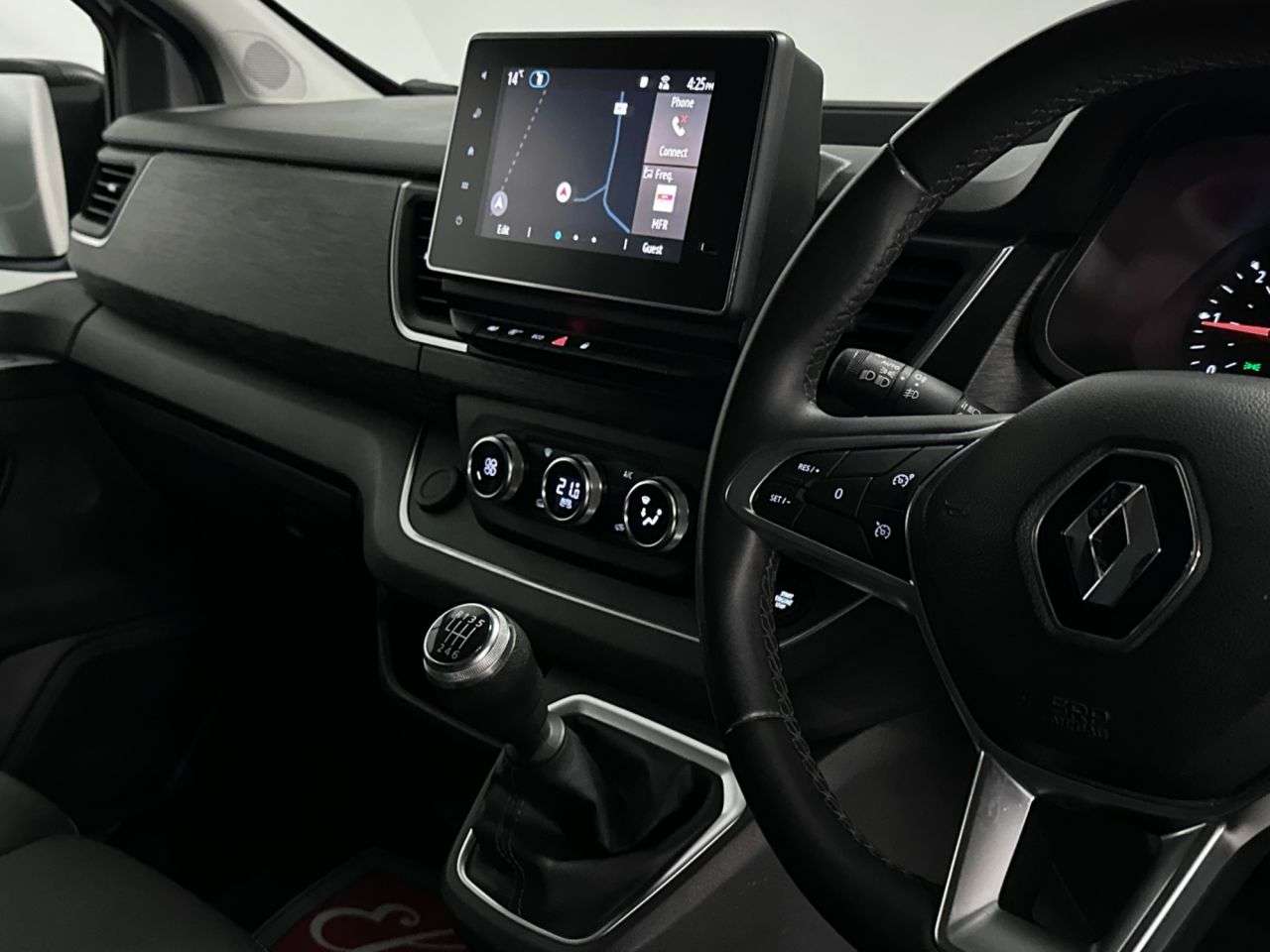 2022 RENAULT TRAFIC 2022 RENAULT TRAFIC