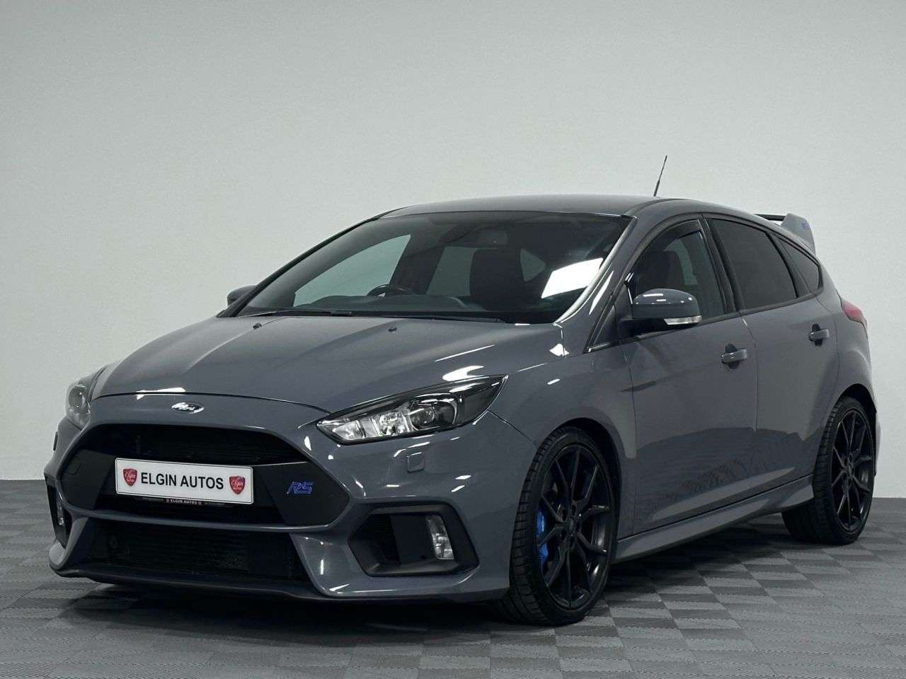 A 2017 FORD FOCUS RS AWD 2.3T EcoBoost ( 350 bhp ) A 2017 FORD FOCUS RS AWD 2.3T EcoBoost ( 350 bhp )