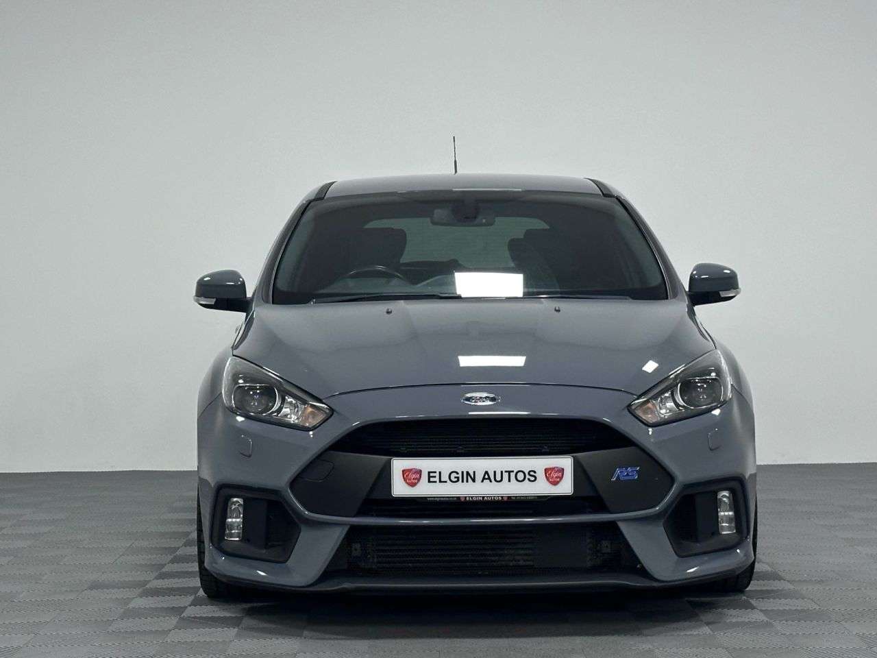 A 2017 FORD FOCUS RS AWD 2.3T EcoBoost ( 350 bhp ) A 2017 FORD FOCUS RS AWD 2.3T EcoBoost ( 350 bhp )