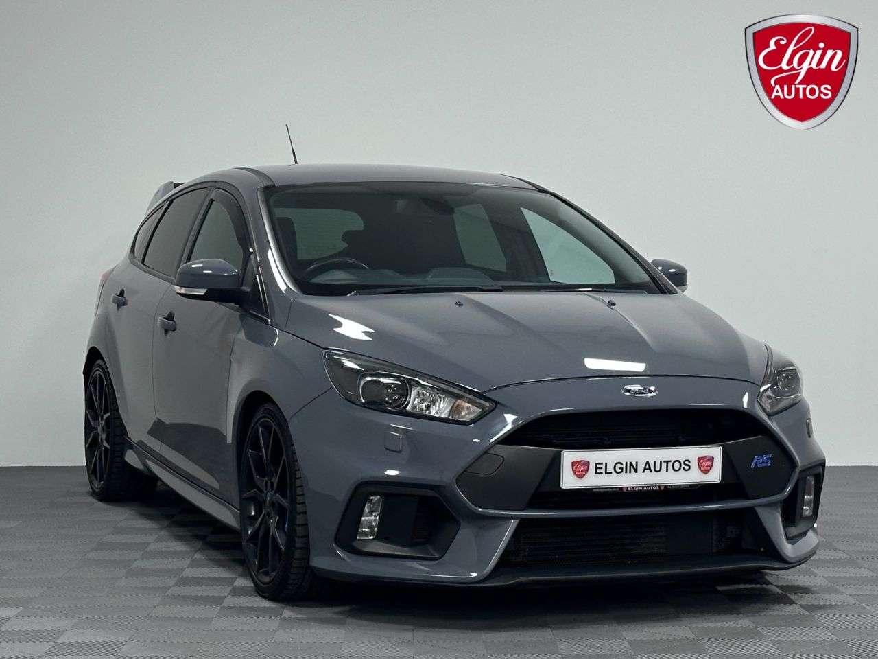 A 2017 FORD FOCUS RS AWD 2.3T EcoBoost ( 350 bhp ) A 2017 FORD FOCUS RS AWD 2.3T EcoBoost ( 350 bhp )