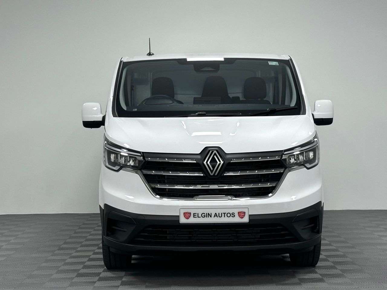 A 2026 RENAULT TRAFIC SL30 Advance L1H1 Panel Van 2.0 dCi ( 130 bhp ) A 2026 RENAULT TRAFIC SL30 Advance L1H1 Panel Van 2.0 dCi ( 130 bhp )