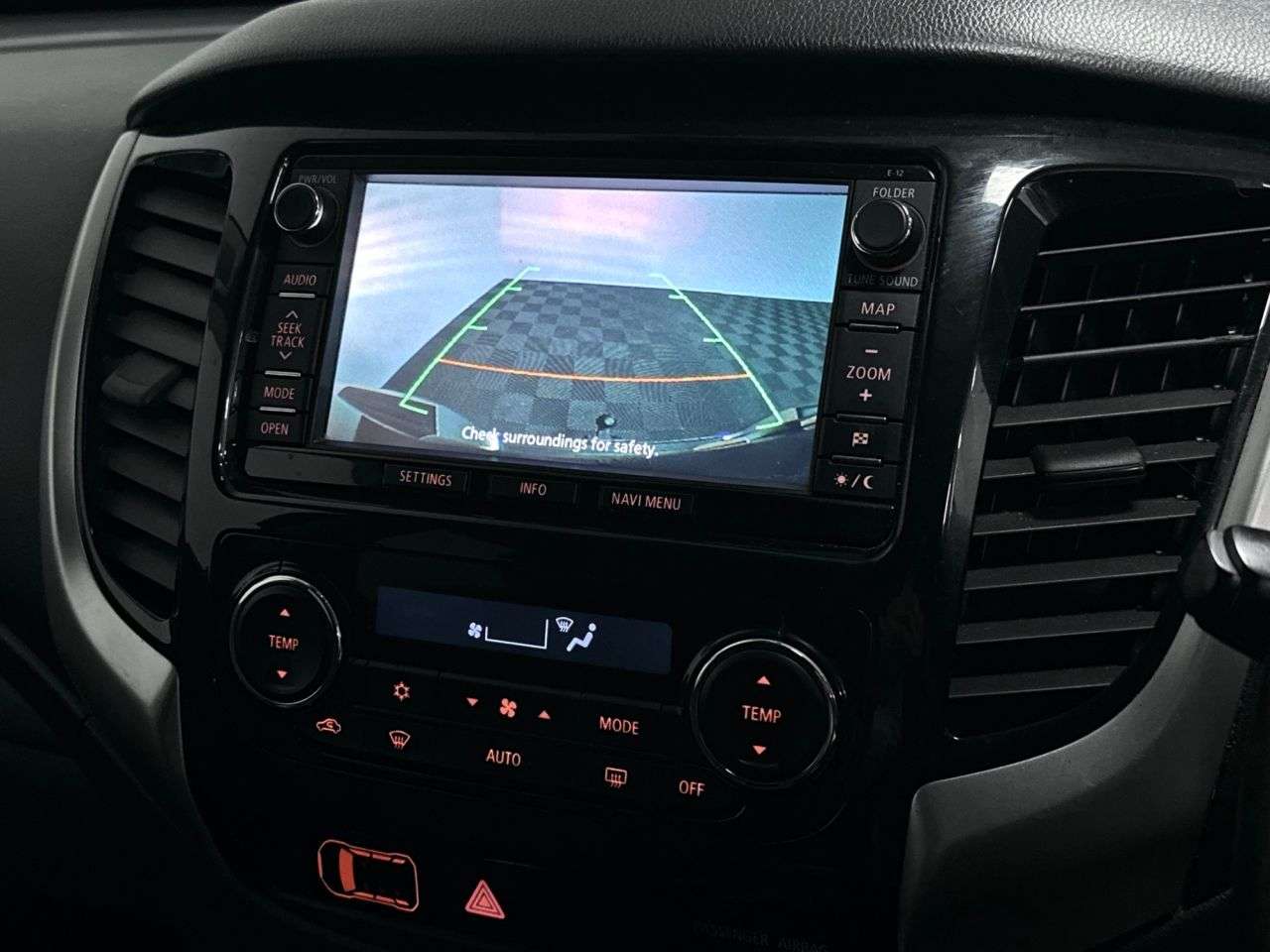 2015 MITSUBISHI L200 2015 MITSUBISHI L200