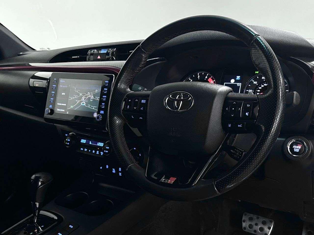 A 2024 TOYOTA HILUX GR Sport Double Cab 2.8 D-4D Auto ( 204 bhp ) A 2024 TOYOTA HILUX GR Sport Double Cab 2.8 D-4D Auto ( 204 bhp )