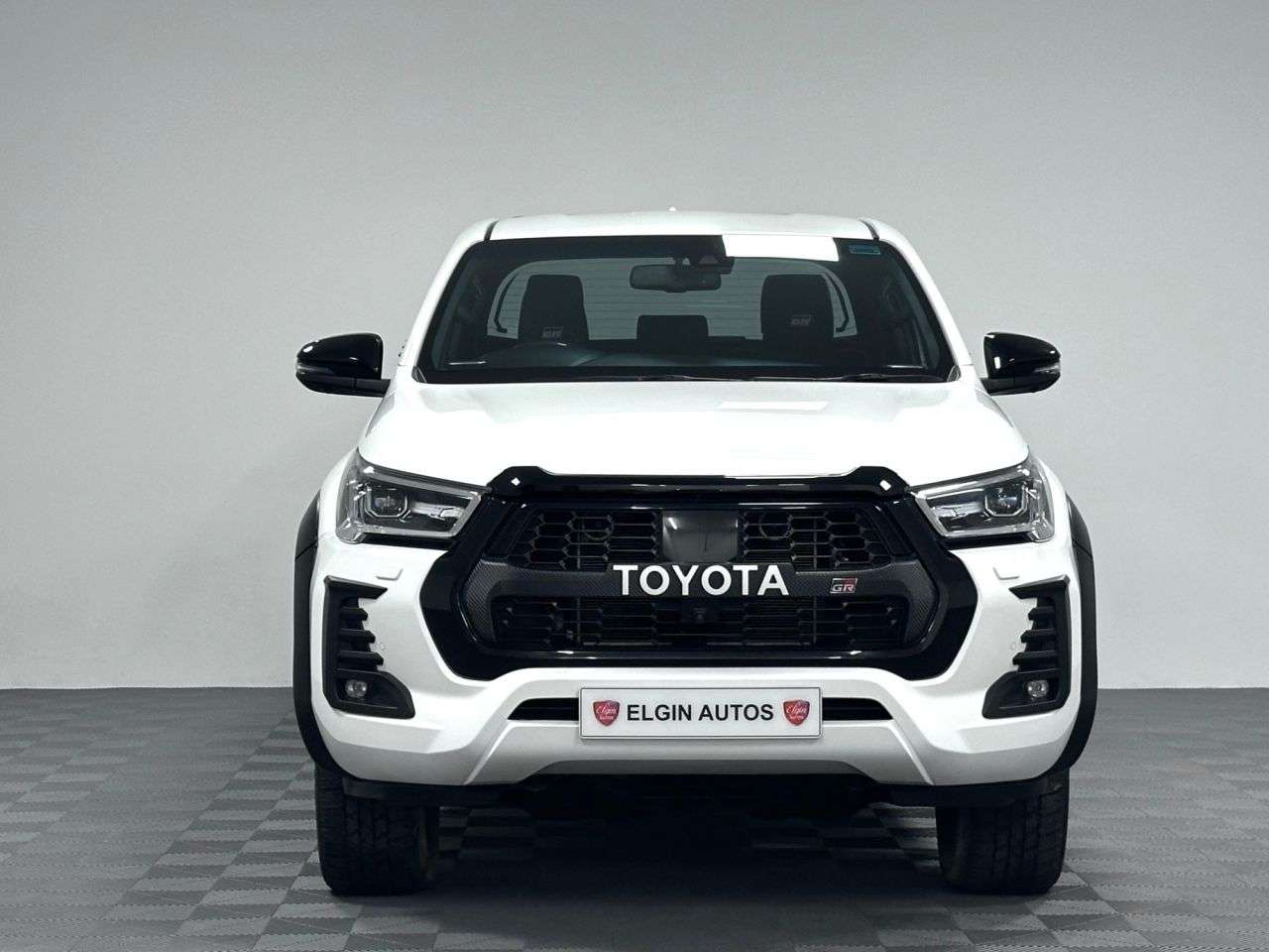 A 2024 TOYOTA HILUX GR Sport Double Cab 2.8 D-4D Auto ( 204 bhp ) A 2024 TOYOTA HILUX GR Sport Double Cab 2.8 D-4D Auto ( 204 bhp )