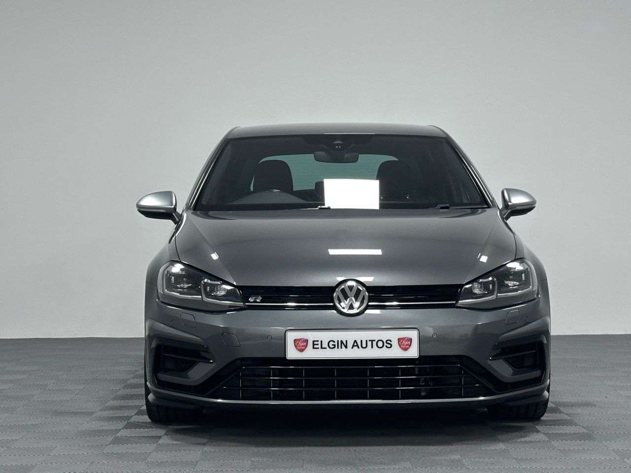 A 2019 VOLKSWAGEN GOLF R 4Motion 2.0 TSI DSG ( 300 bhp ) A 2019 VOLKSWAGEN GOLF R 4Motion 2.0 TSI DSG ( 300 bhp )