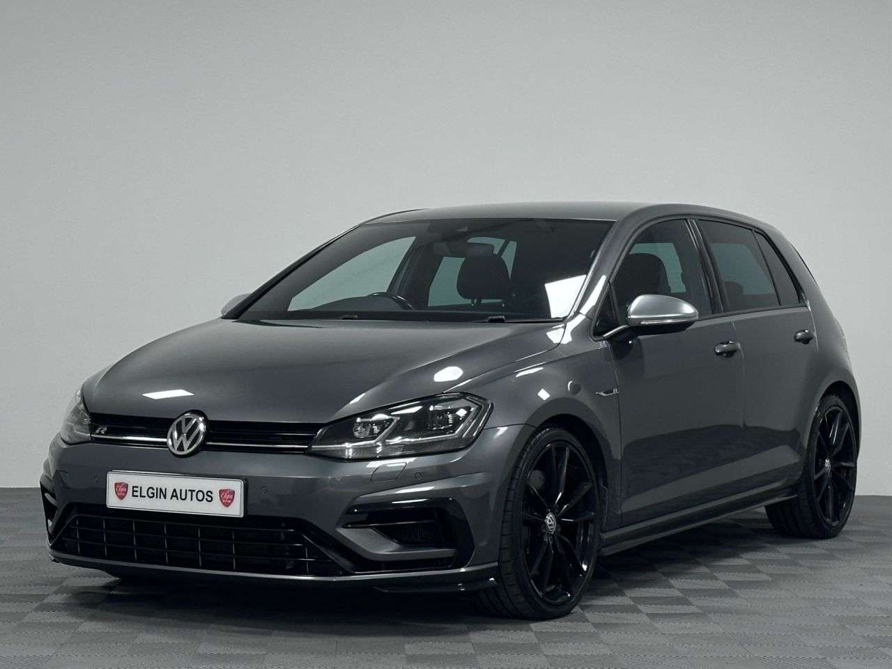 A 2019 VOLKSWAGEN GOLF R 4Motion 2.0 TSI DSG ( 300 bhp ) A 2019 VOLKSWAGEN GOLF R 4Motion 2.0 TSI DSG ( 300 bhp )