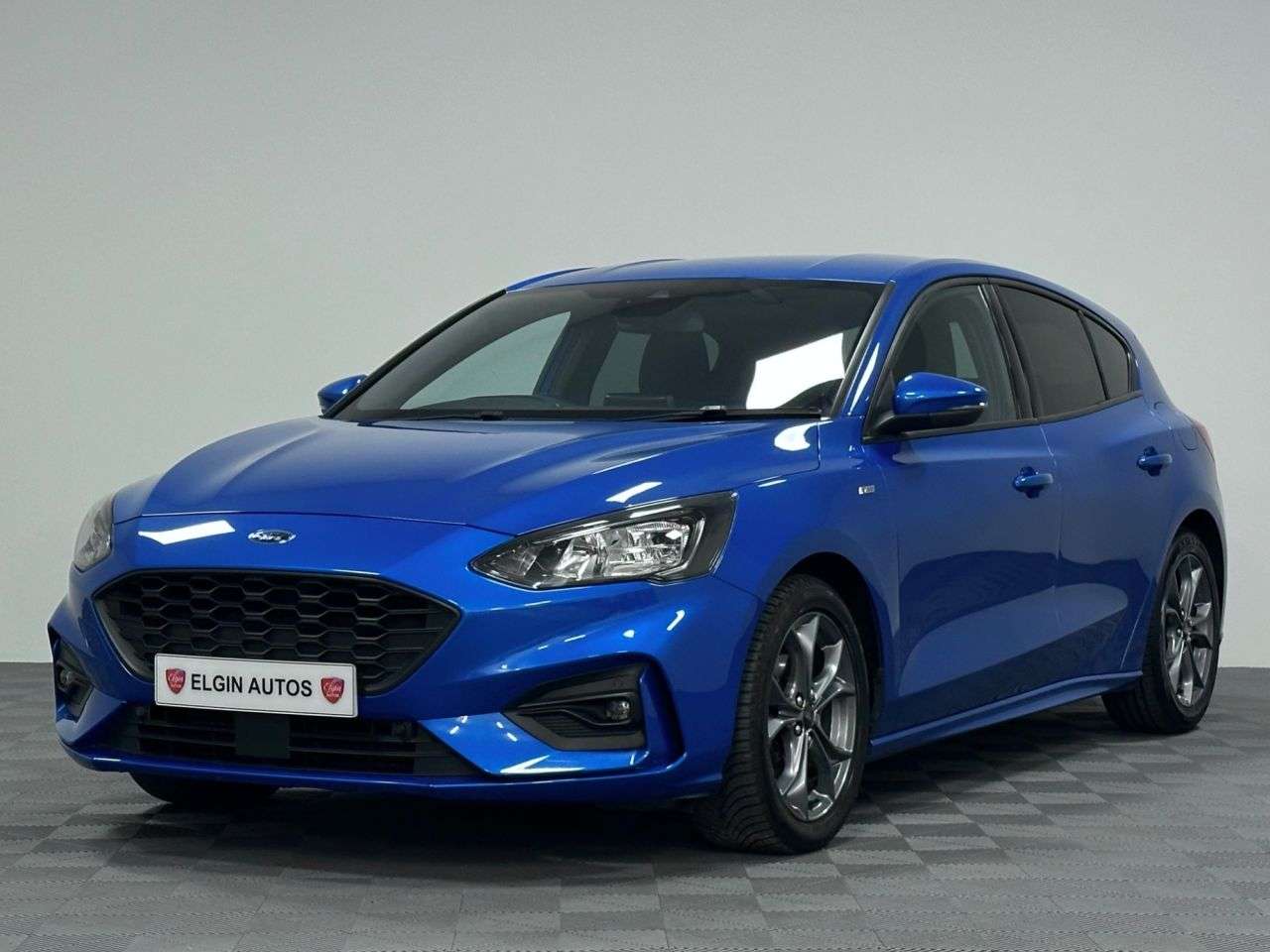 A 2020 FORD FOCUS ST-Line 1.0T EcoBoost ( 125 bhp ) A 2020 FORD FOCUS ST-Line 1.0T EcoBoost ( 125 bhp )