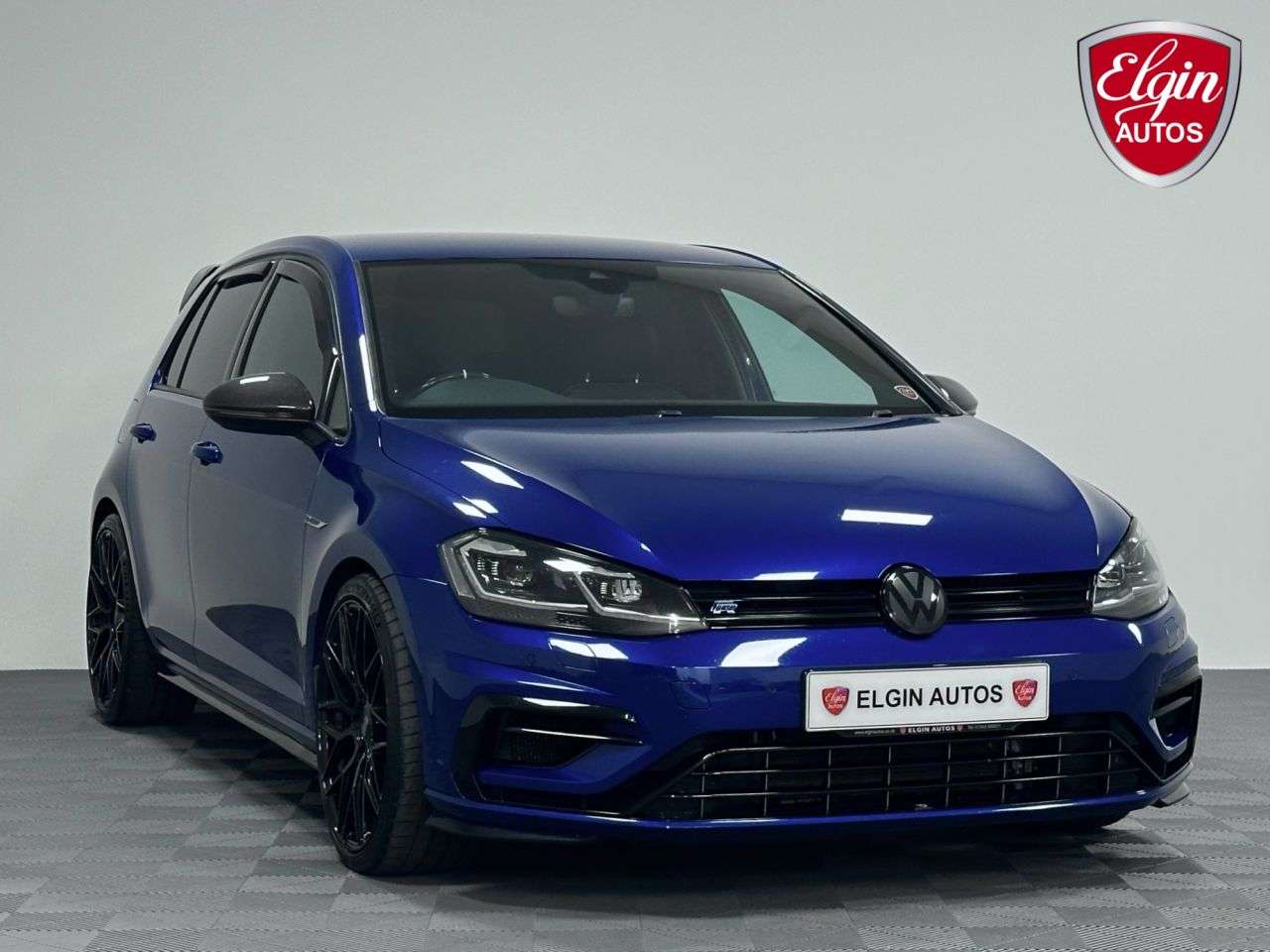 A 2019 VOLKSWAGEN GOLF R 4Motion 2.0 TSI DSG ( 373 bhp ) A 2019 VOLKSWAGEN GOLF R 4Motion 2.0 TSI DSG ( 373 bhp )