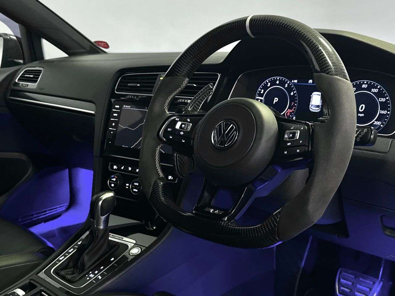 A 2019 VOLKSWAGEN GOLF R 4Motion 2.0 TSI DSG ( 373 bhp ) A 2019 VOLKSWAGEN GOLF R 4Motion 2.0 TSI DSG ( 373 bhp )