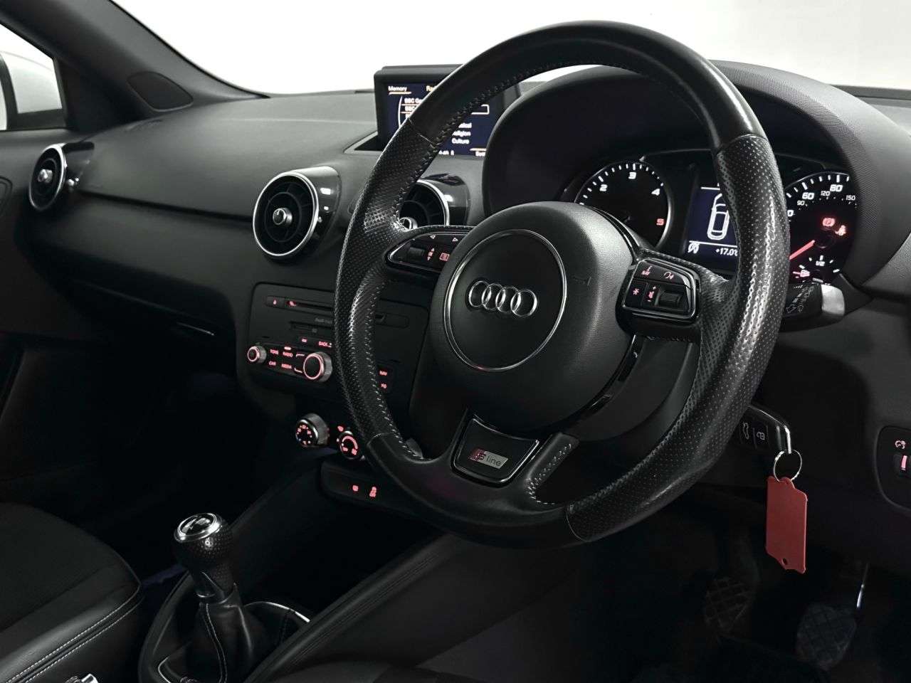 A 2013 AUDI A1 S Line Sportback 1.6 TDI ( 105 bhp ) A 2013 AUDI A1 S Line Sportback 1.6 TDI ( 105 bhp )