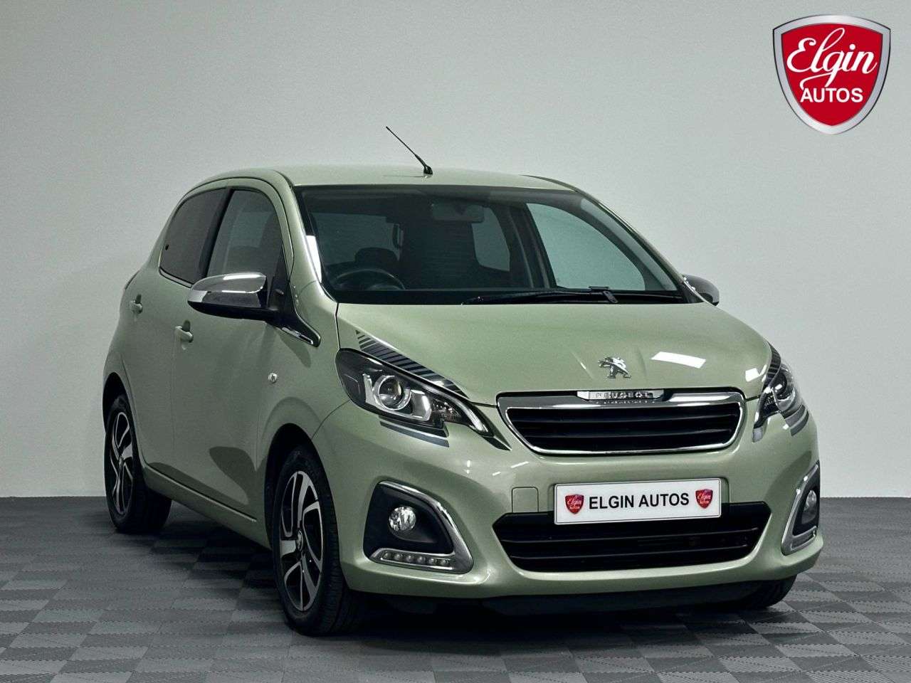 A 2020 PEUGEOT 108 Collection 1.0 ( 72 bhp ) A 2020 PEUGEOT 108 Collection 1.0 ( 72 bhp )
