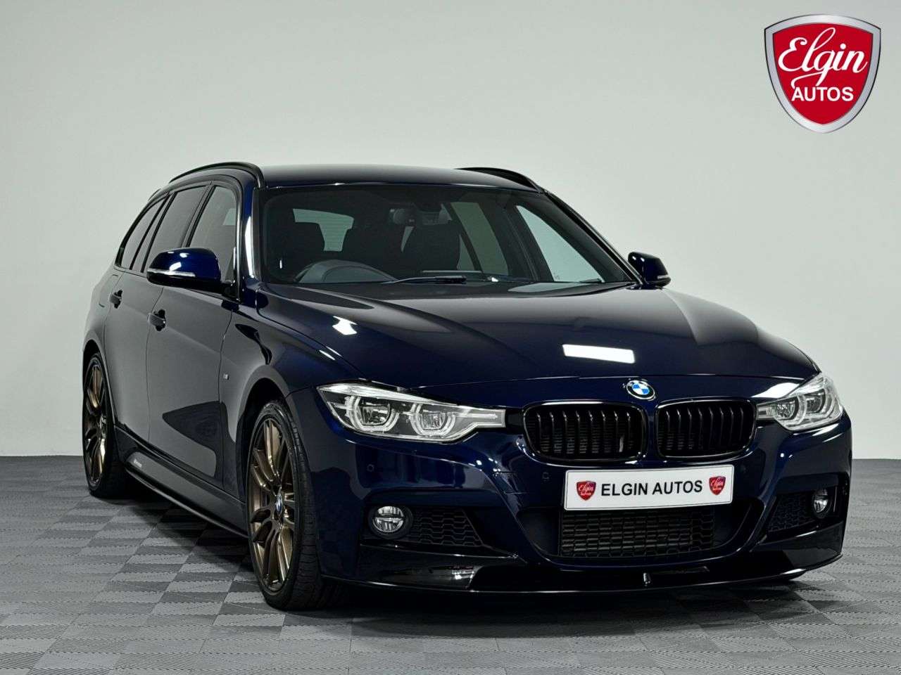 A 2017 BMW 3 SERIES 335d M Sport xDrive Touring 3.0 Auto ( 313 bhp ) A 2017 BMW 3 SERIES 335d M Sport xDrive Touring 3.0 Auto ( 313 bhp )