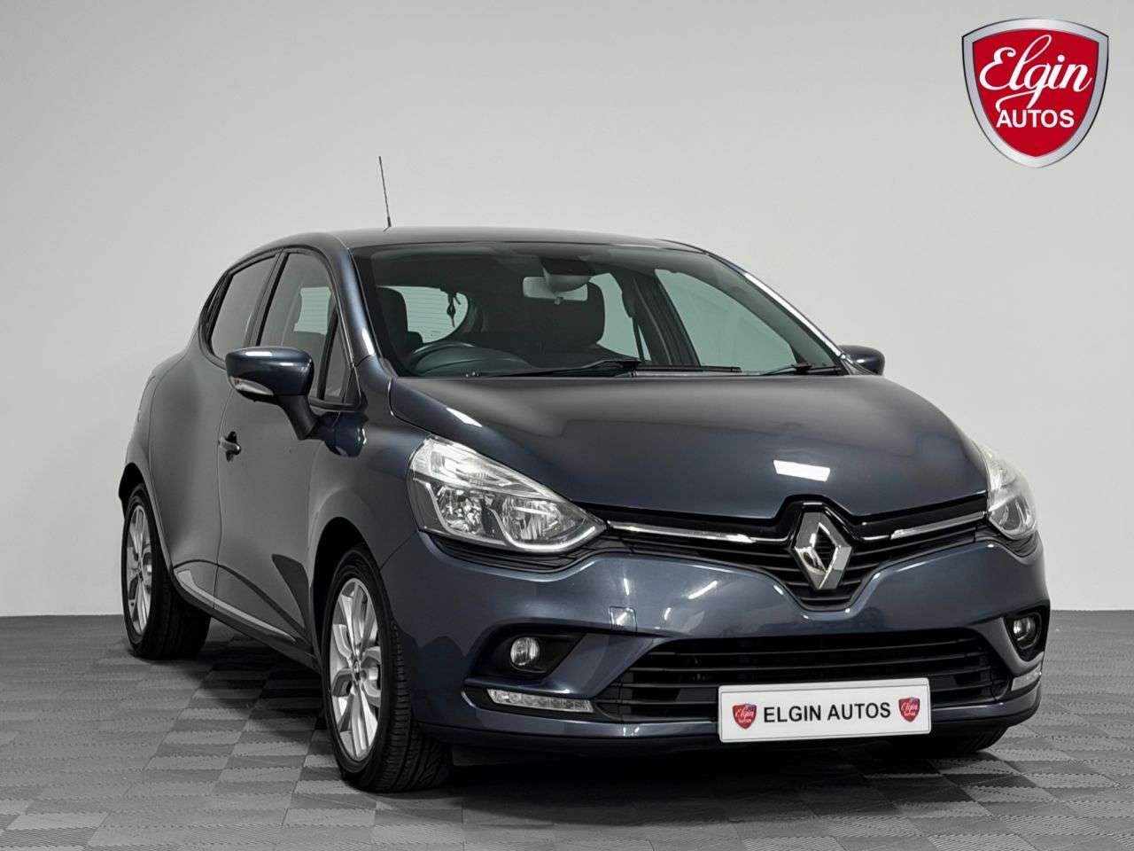 A 2017 RENAULT CLIO Dynamique Nav 1.2 16V ( 75 bhp ) A 2017 RENAULT CLIO Dynamique Nav 1.2 16V ( 75 bhp )