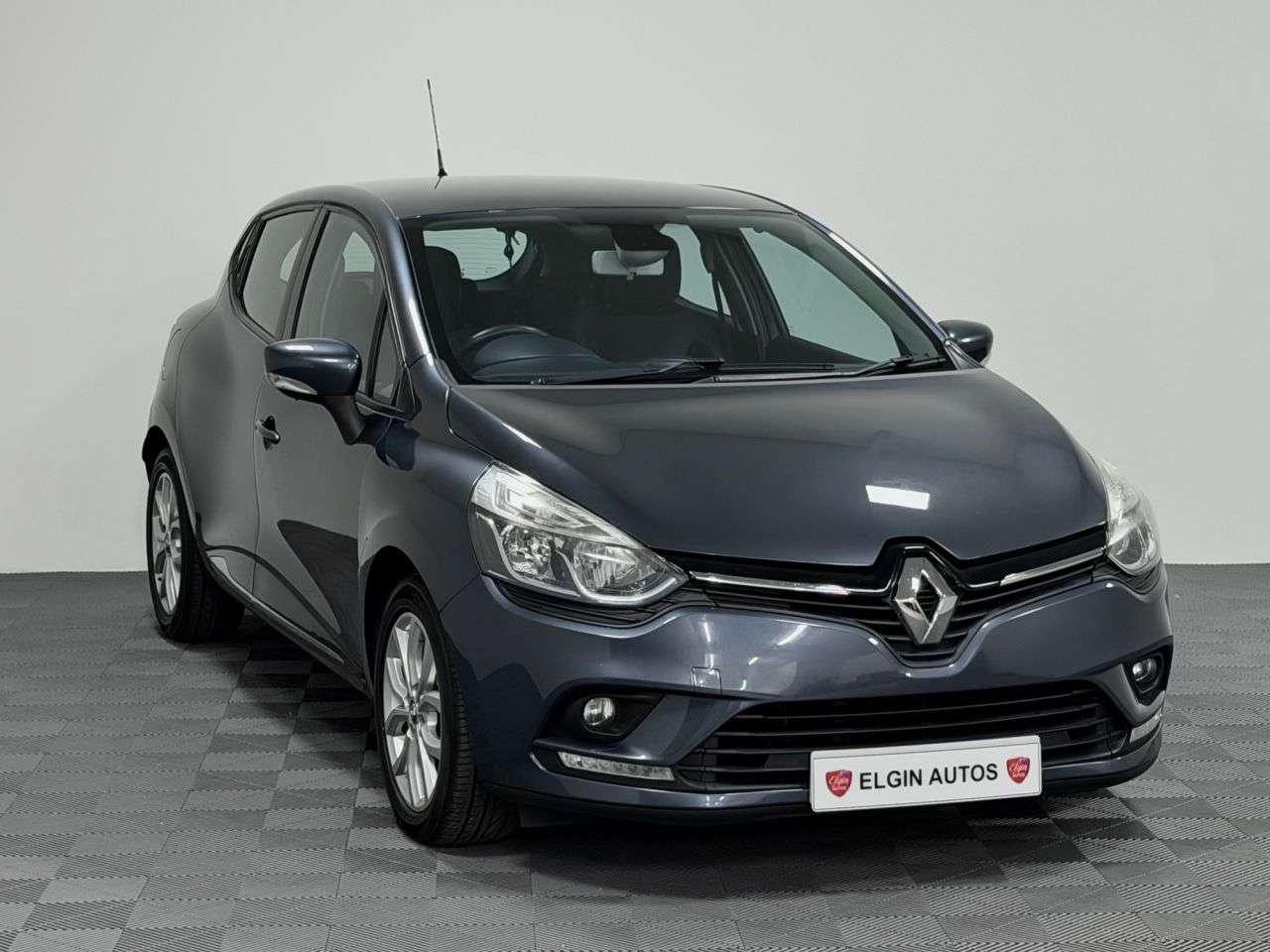 2017 RENAULT CLIO 2017 RENAULT CLIO