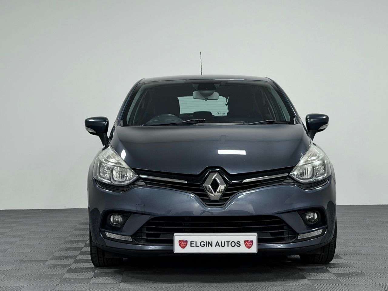 A 2017 RENAULT CLIO Dynamique Nav 1.2 16V ( 75 bhp ) A 2017 RENAULT CLIO Dynamique Nav 1.2 16V ( 75 bhp )
