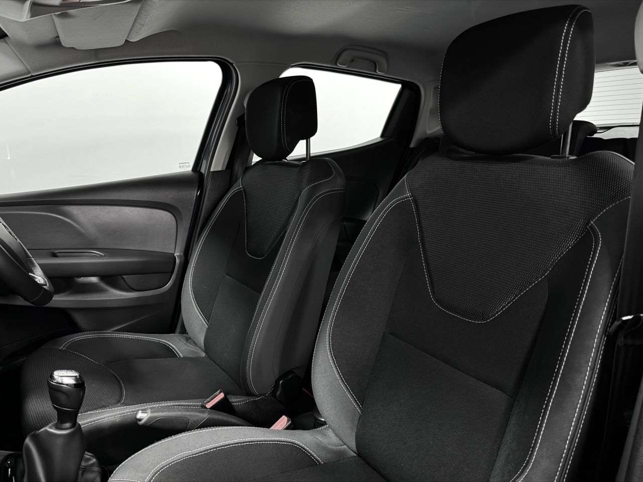 2017 RENAULT CLIO 2017 RENAULT CLIO