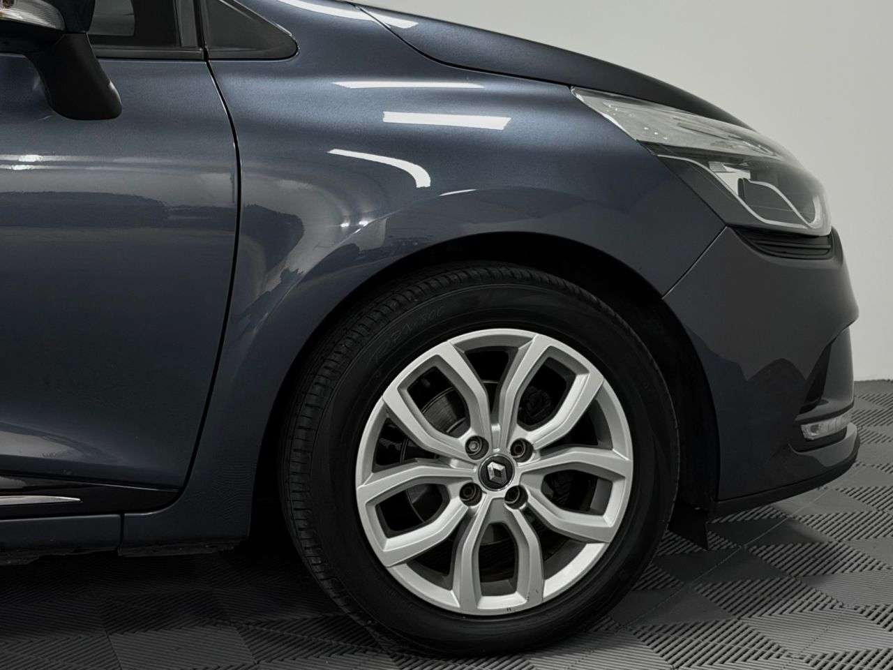 2017 RENAULT CLIO 2017 RENAULT CLIO