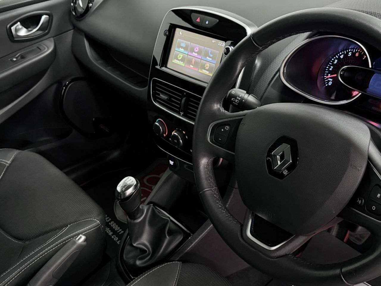 2017 RENAULT CLIO 2017 RENAULT CLIO
