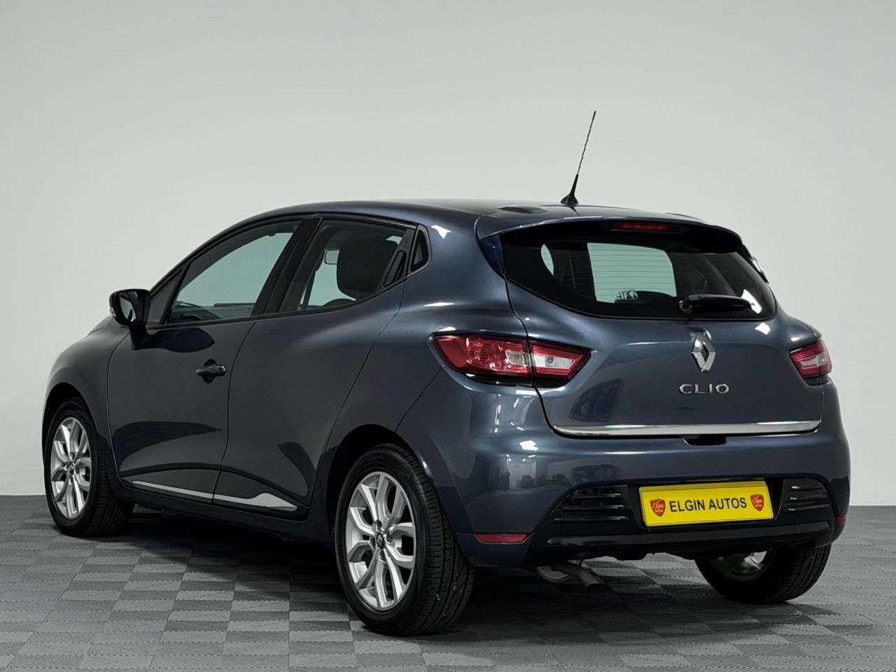 2017 RENAULT CLIO 2017 RENAULT CLIO
