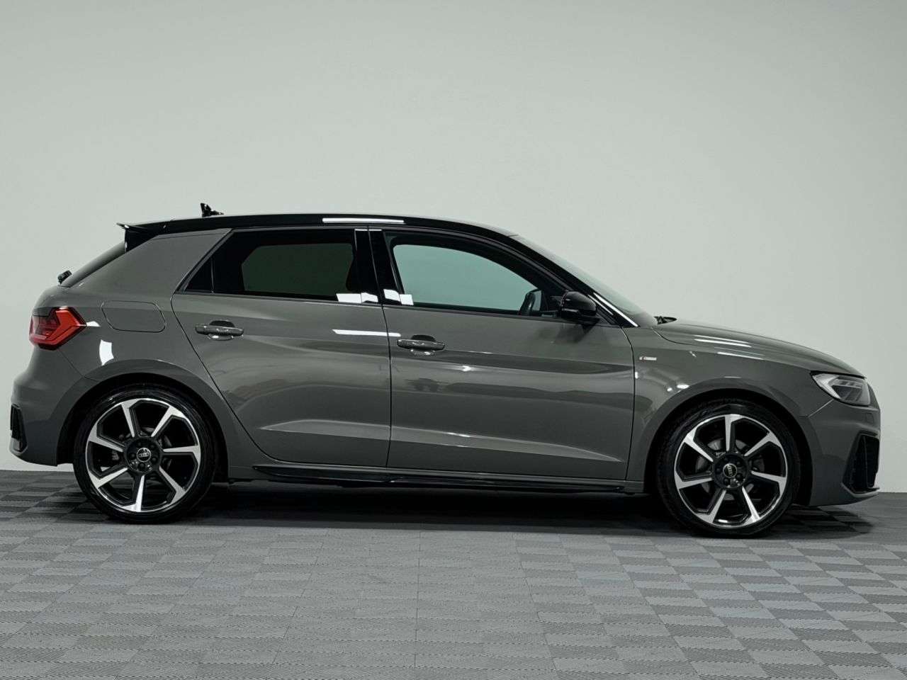 2022 AUDI A1 2022 AUDI A1