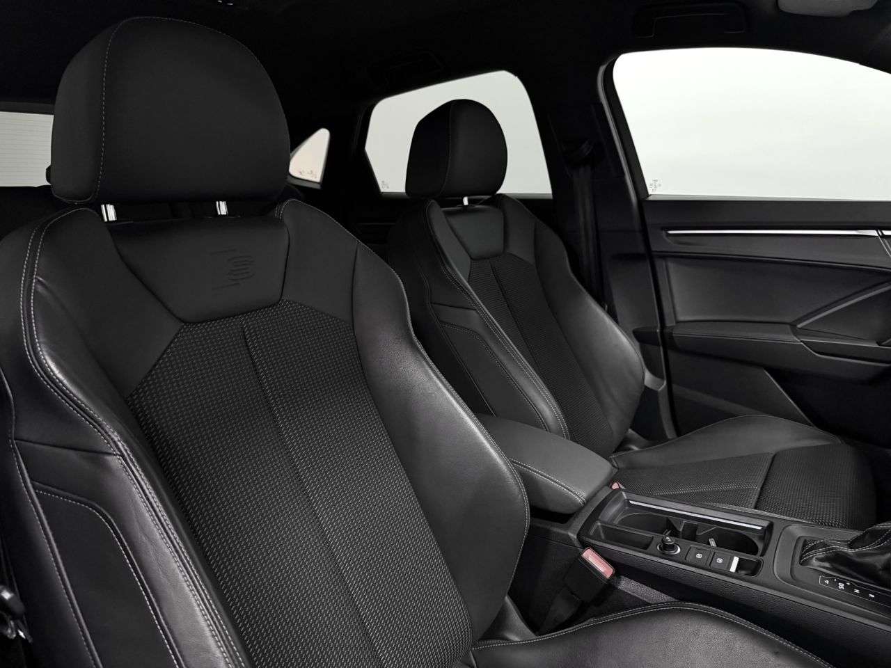 2023 AUDI Q3 2023 AUDI Q3