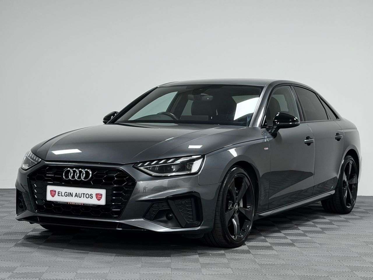 A 2020 AUDI A4 Black Edition Quattro 40 TDI S Tronic ( 190 bhp ) A 2020 AUDI A4 Black Edition Quattro 40 TDI S Tronic ( 190 bhp )