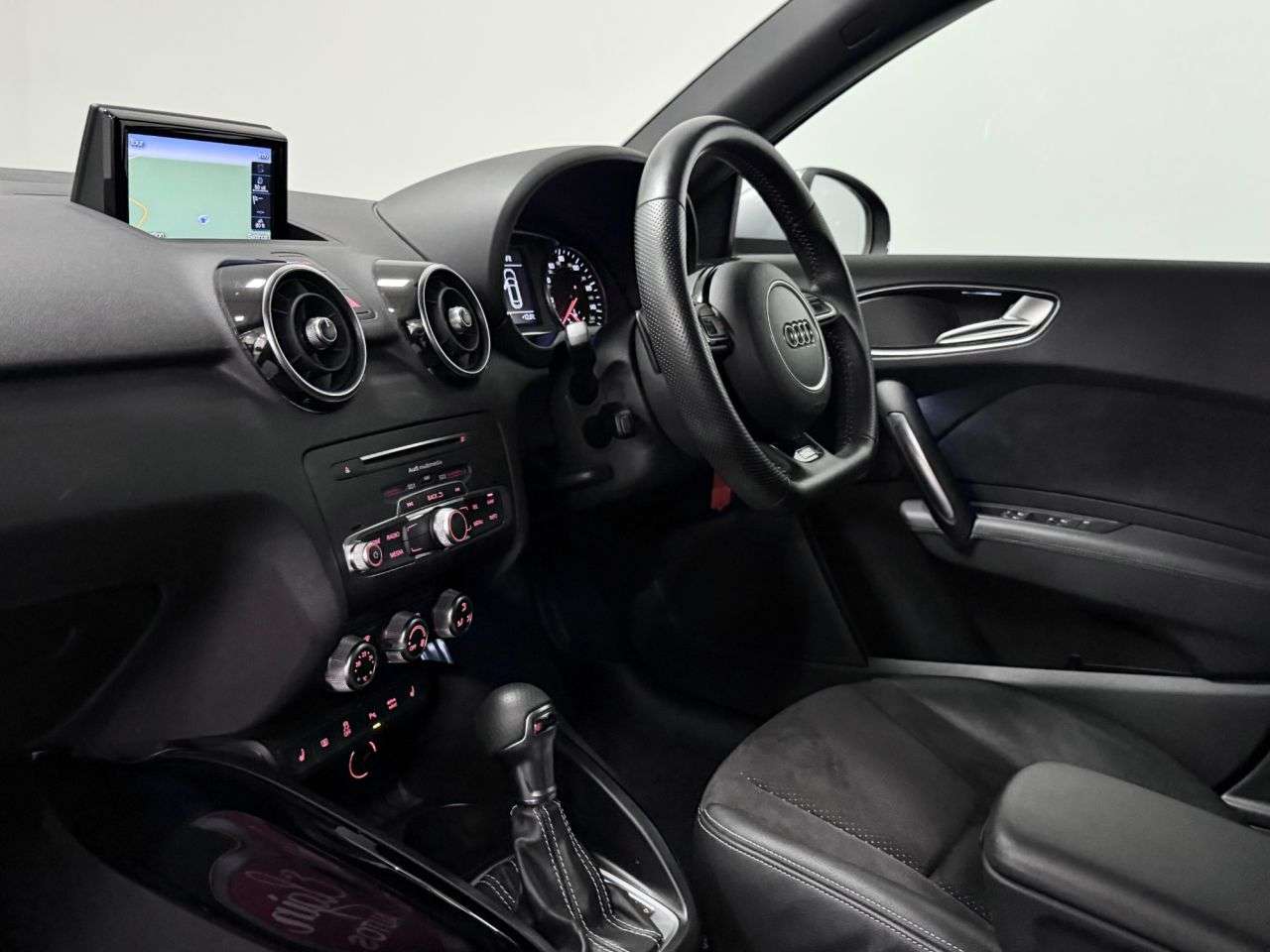 2017 AUDI A1 2017 AUDI A1