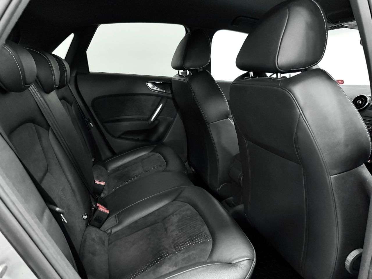 2017 AUDI A1 2017 AUDI A1