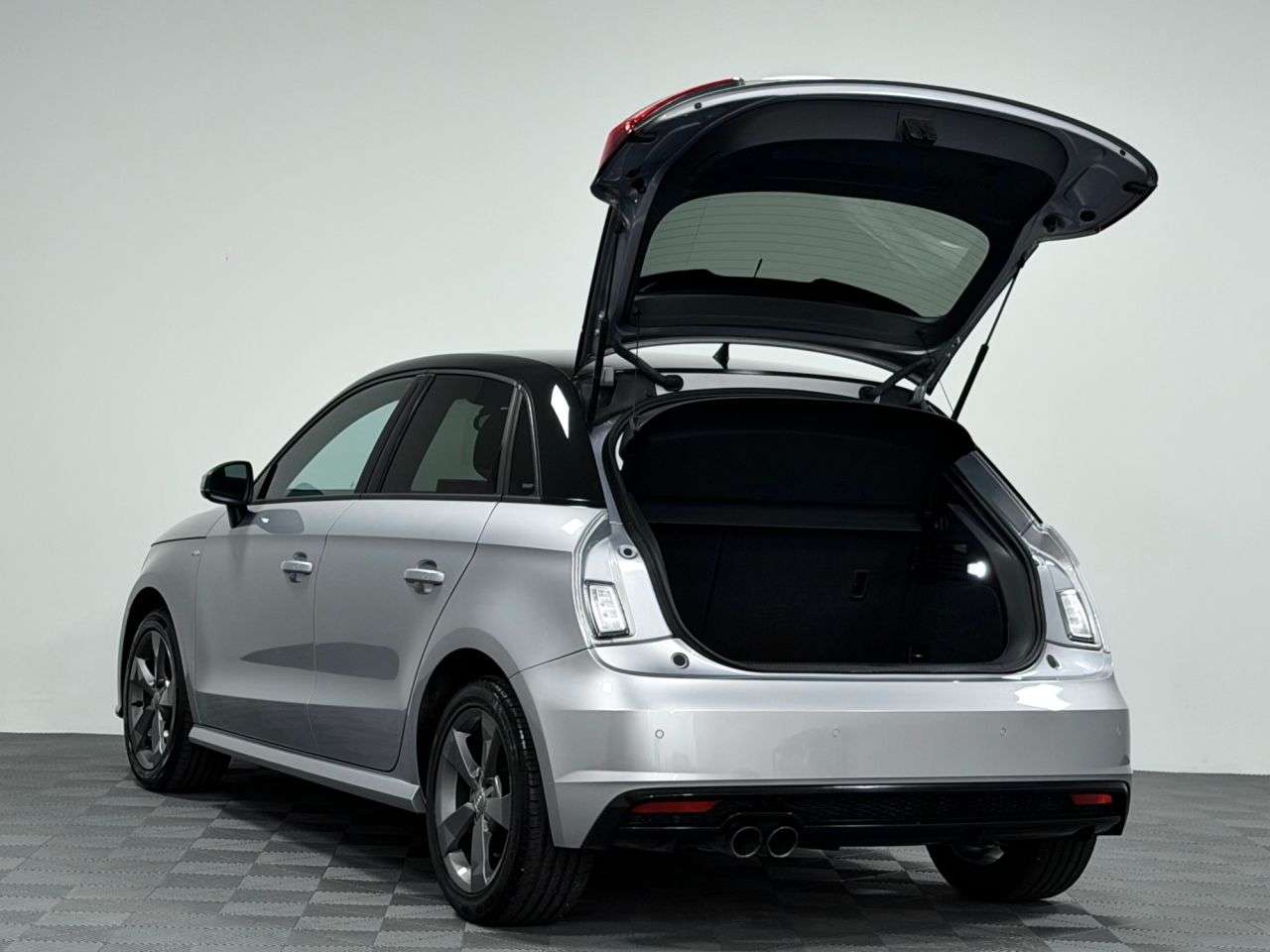 2017 AUDI A1 2017 AUDI A1