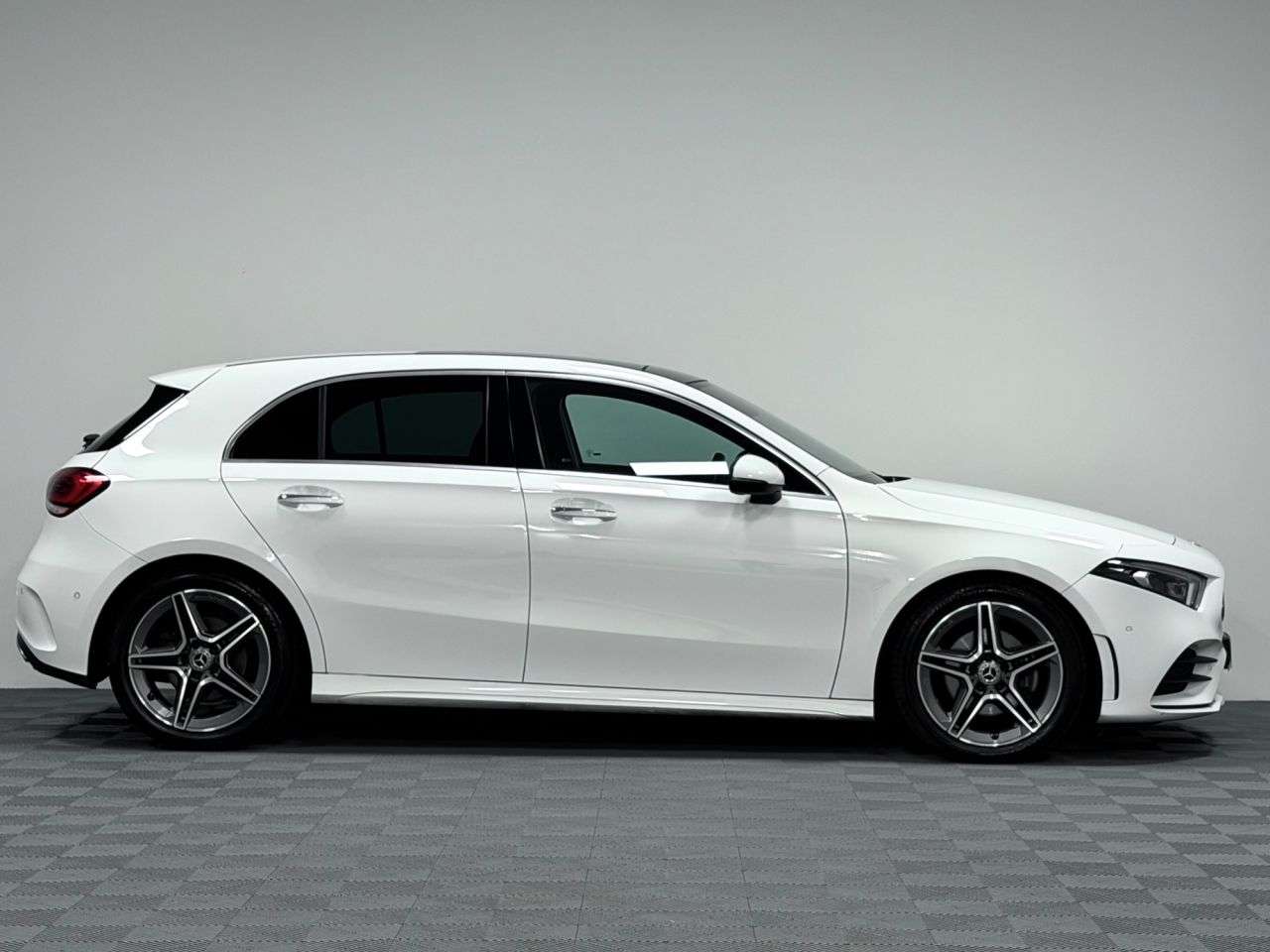 2021 MERCEDES-BENZ A CLASS 2021 MERCEDES-BENZ A CLASS