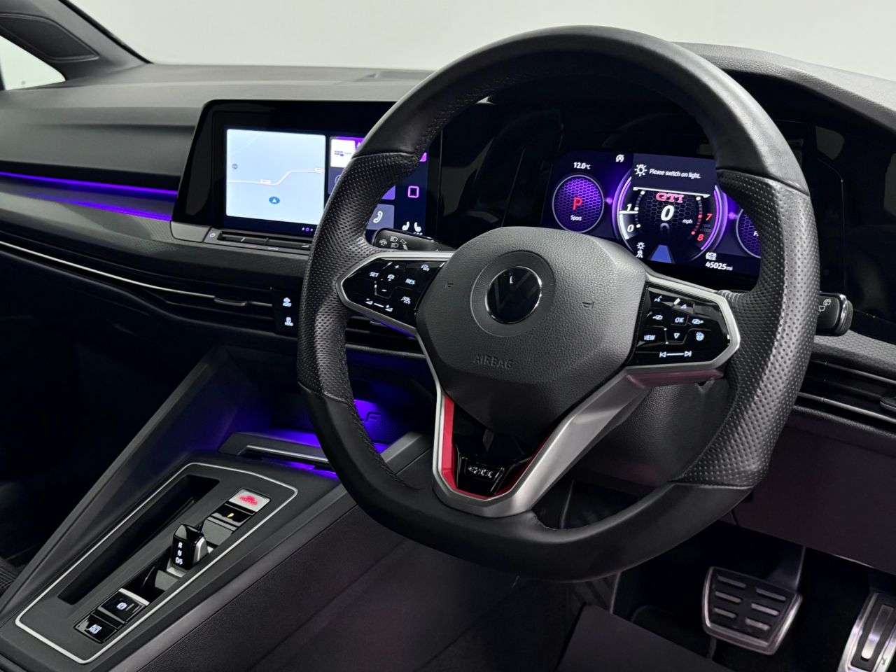 A 2021 VOLKSWAGEN GOLF GTI 2.0 TSI DSG ( 245 bhp ) A 2021 VOLKSWAGEN GOLF GTI 2.0 TSI DSG ( 245 bhp )