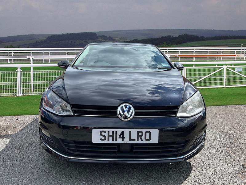 A 2014 VOLKSWAGEN GOLF GT TDI BLUEMOTION TECHNOLOGY A 2014 VOLKSWAGEN GOLF GT TDI BLUEMOTION TECHNOLOGY