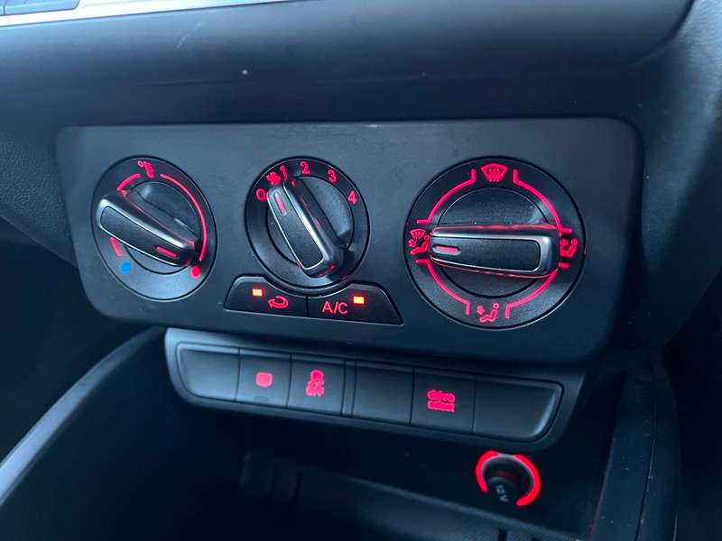 2017 AUDI A1 2017 AUDI A1