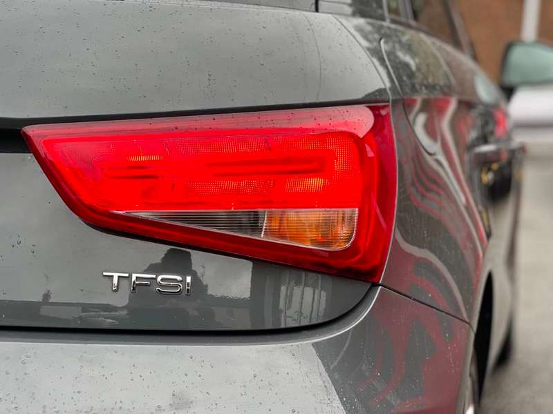 2017 AUDI A1 2017 AUDI A1