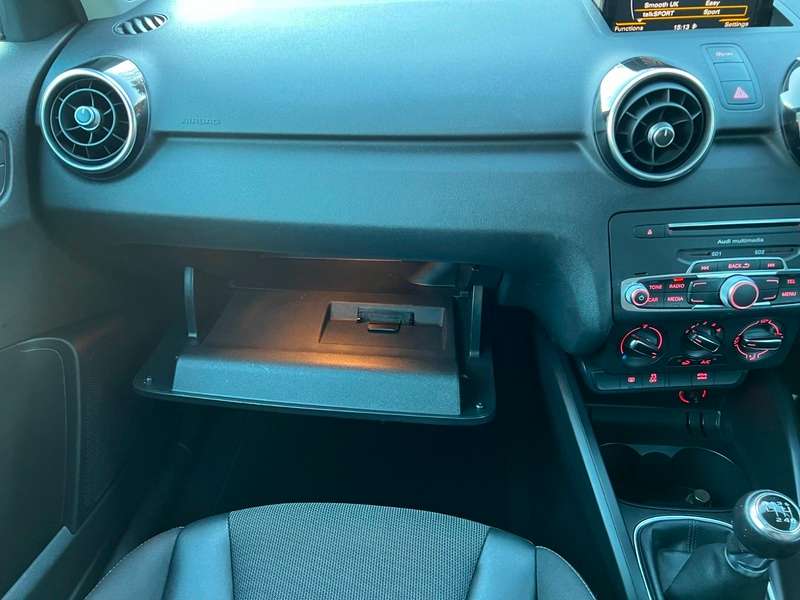 2017 AUDI A1 2017 AUDI A1