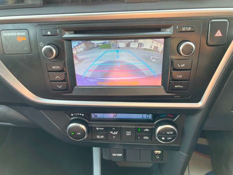 2012 TOYOTA AURIS 2012 TOYOTA AURIS