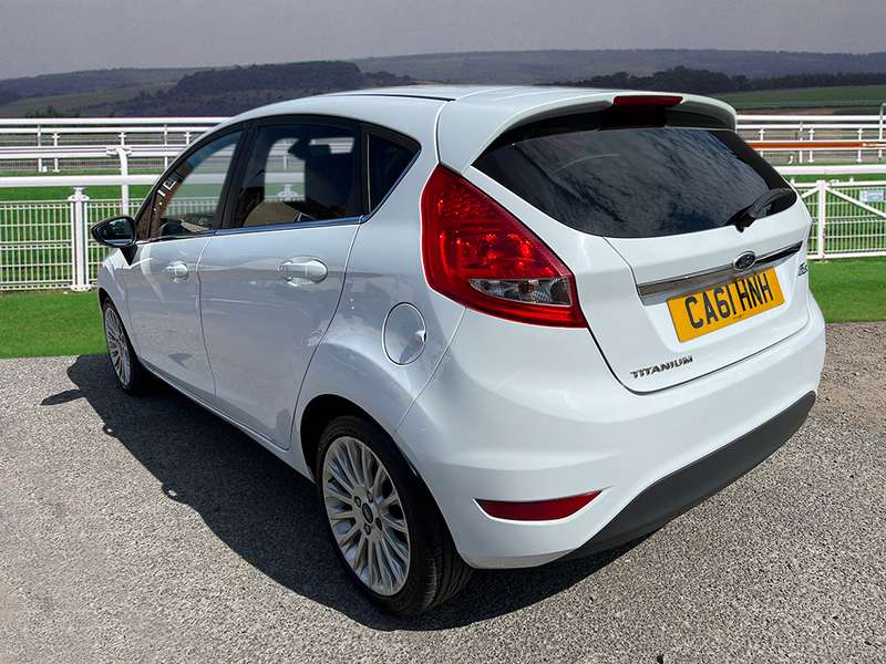 A 2012 FORD FIESTA TITANIUM A 2012 FORD FIESTA TITANIUM