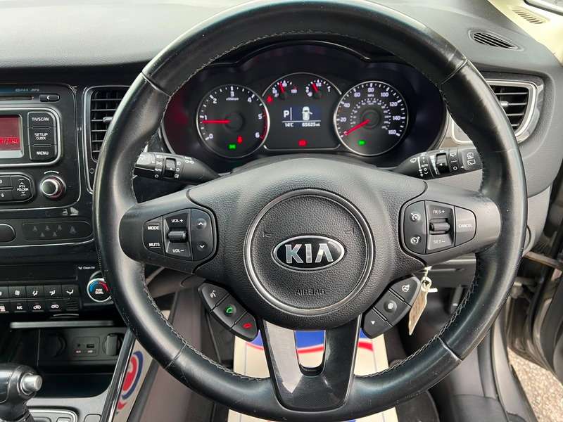 2014 KIA CARENS 2014 KIA CARENS