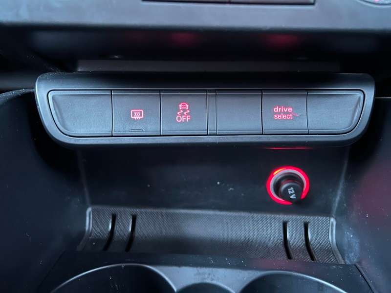 2017 AUDI A1 2017 AUDI A1