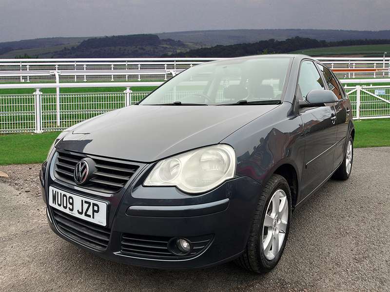 A 2009 VOLKSWAGEN POLO MATCH (80BHP) A 2009 VOLKSWAGEN POLO MATCH (80BHP)