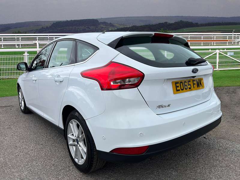 A 2015 FORD FOCUS ZETEC TDCI A 2015 FORD FOCUS ZETEC TDCI