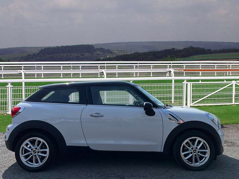 A 2014 MINI PACEMAN COOPER D A 2014 MINI PACEMAN COOPER D