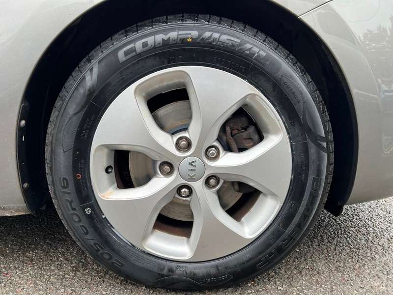 2014 KIA CARENS 2014 KIA CARENS