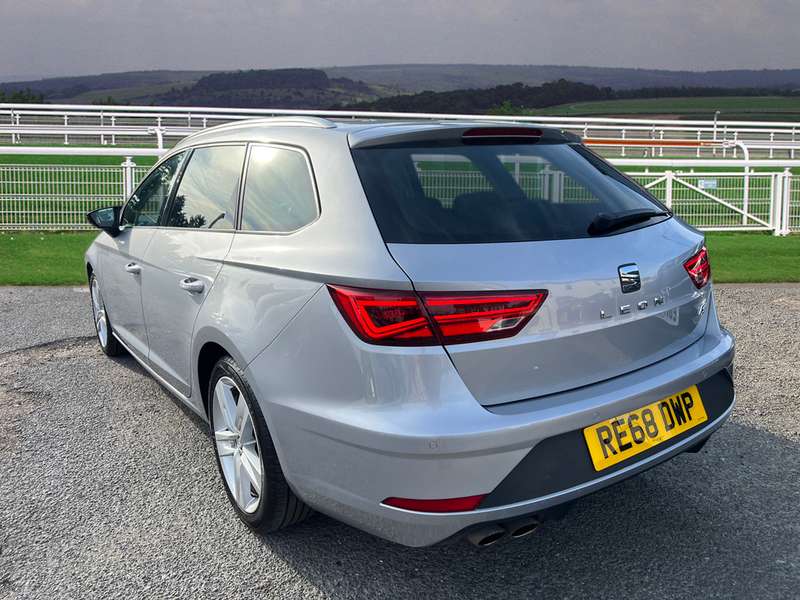 A 2018 SEAT LEON TSI EVO FR A 2018 SEAT LEON TSI EVO FR