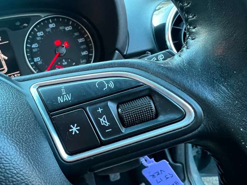 2017 AUDI A1 2017 AUDI A1