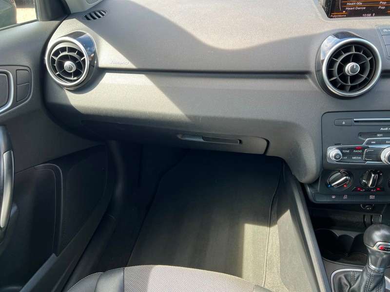 2015 AUDI A1 2015 AUDI A1