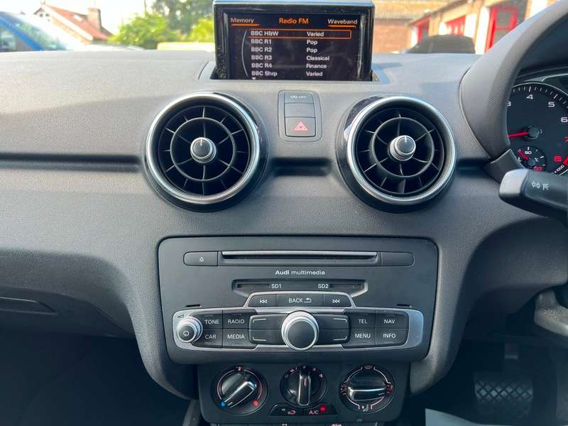 2015 AUDI A1 2015 AUDI A1