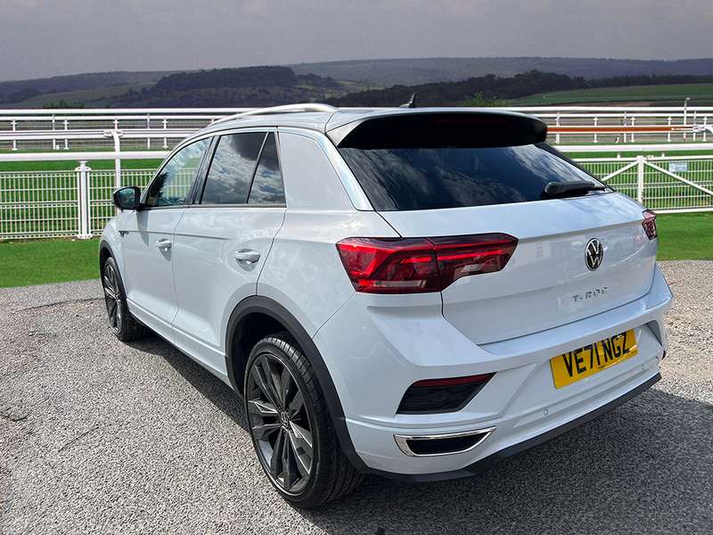A 2021 VOLKSWAGEN T-ROC R-LINE TDI EVO DSG A 2021 VOLKSWAGEN T-ROC R-LINE TDI EVO DSG